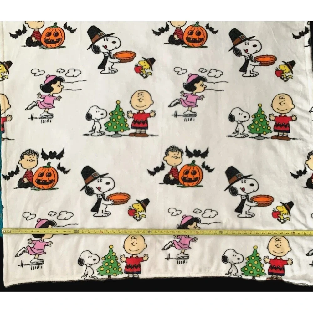 2018 Peanuts Snoopy Halloween Thanksgiving Christmas Fleece Throw Blanket, NWOT